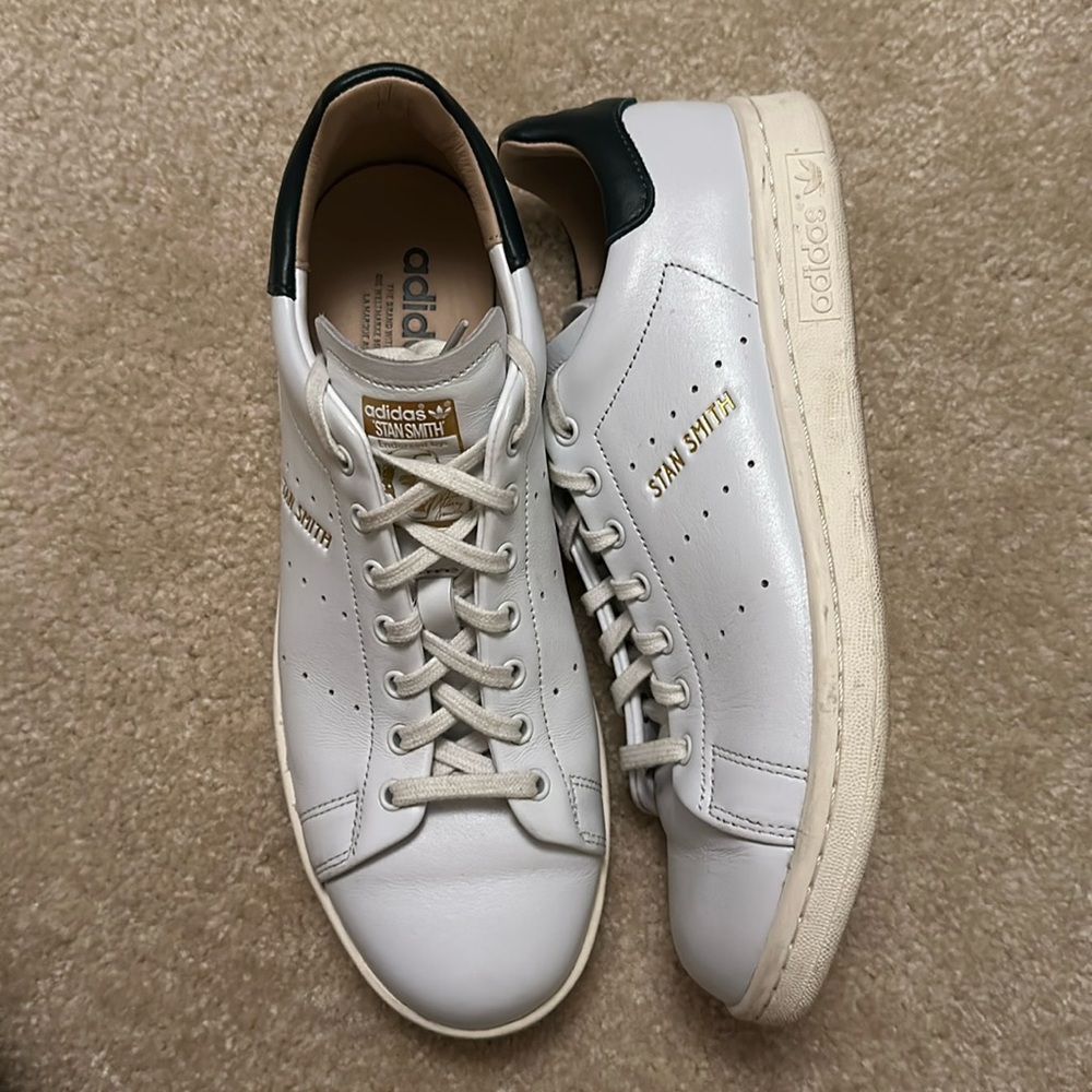 Limited edition, forest green Stan Smiths